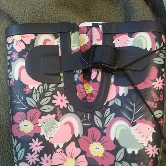 Western Chief Womens Waterproof Chicken Flower Boots - Picture 6 of 7